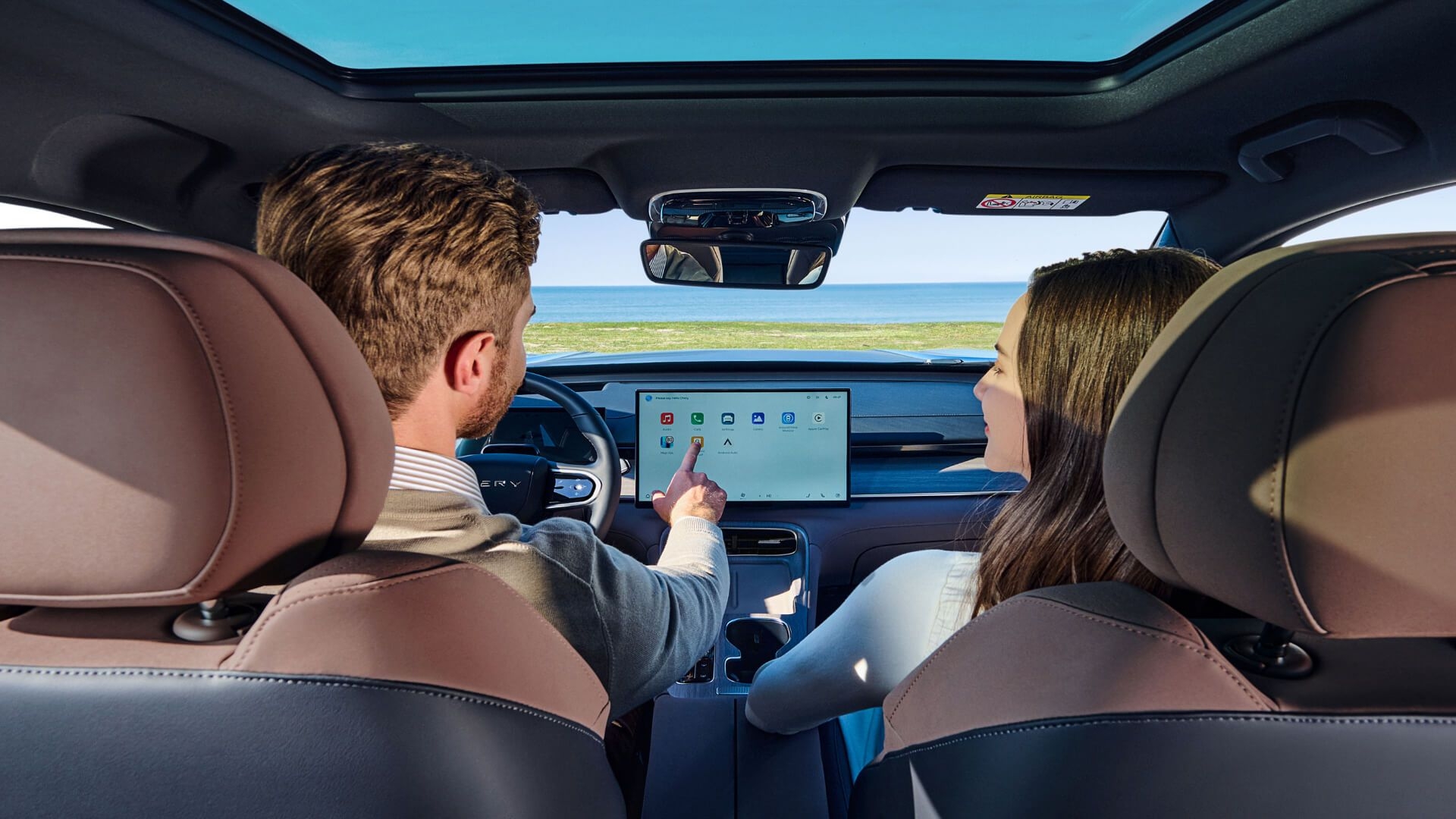 2.5K HD 15.6’’ Multimedya Ekranı